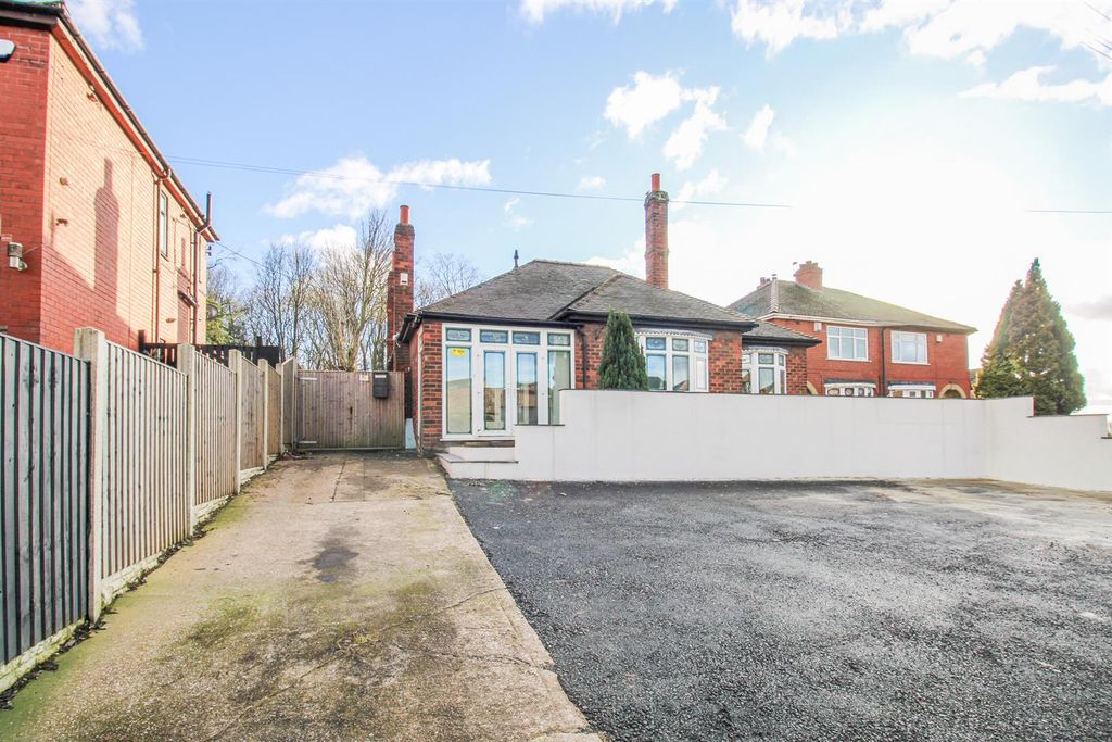 Additional image 2 of 2 bed detached bungalow for saleHolywell Lane, Castleford WF10