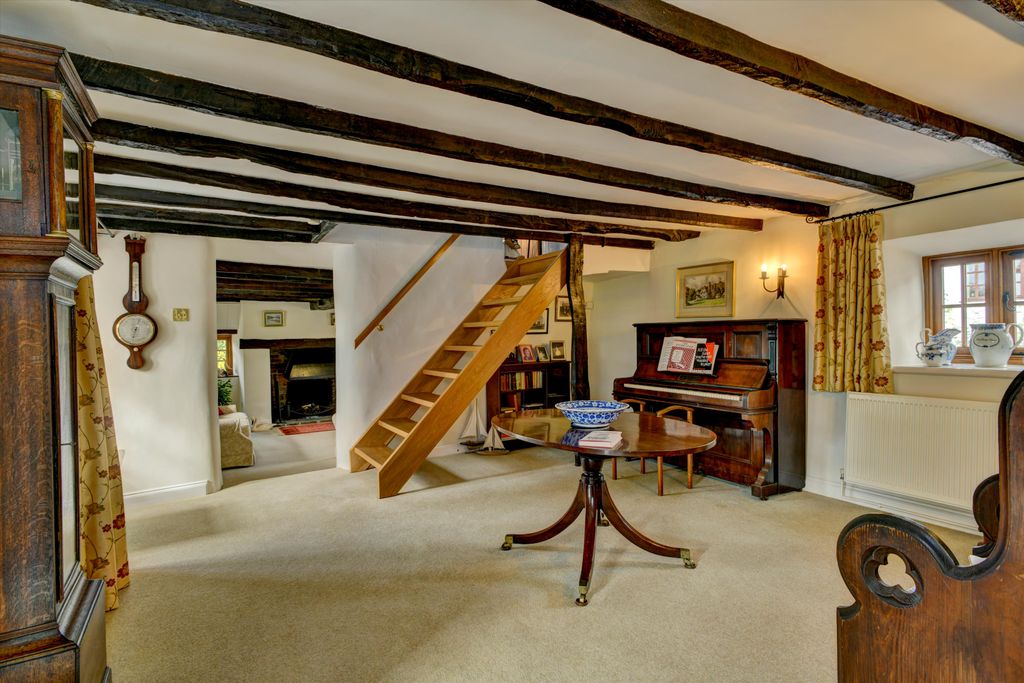 4 bed detached house for saleChulmleigh, Devon EX18 photo 5