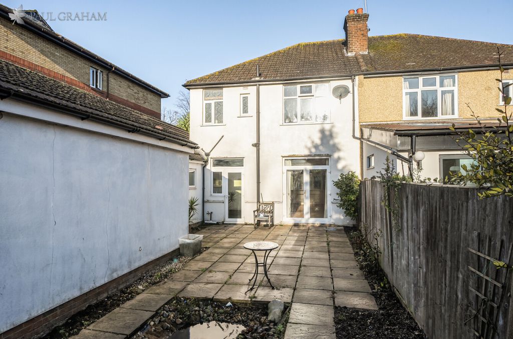 Additional image 18 of 3 bed semi-detached house for saleDenmark Road, Carshalton SM5