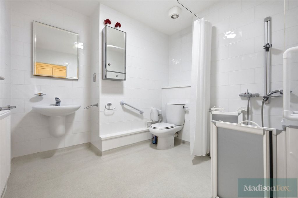 Additional image 21 of 2 bed flat for saleManor Road, Chigwell, Essex IG7