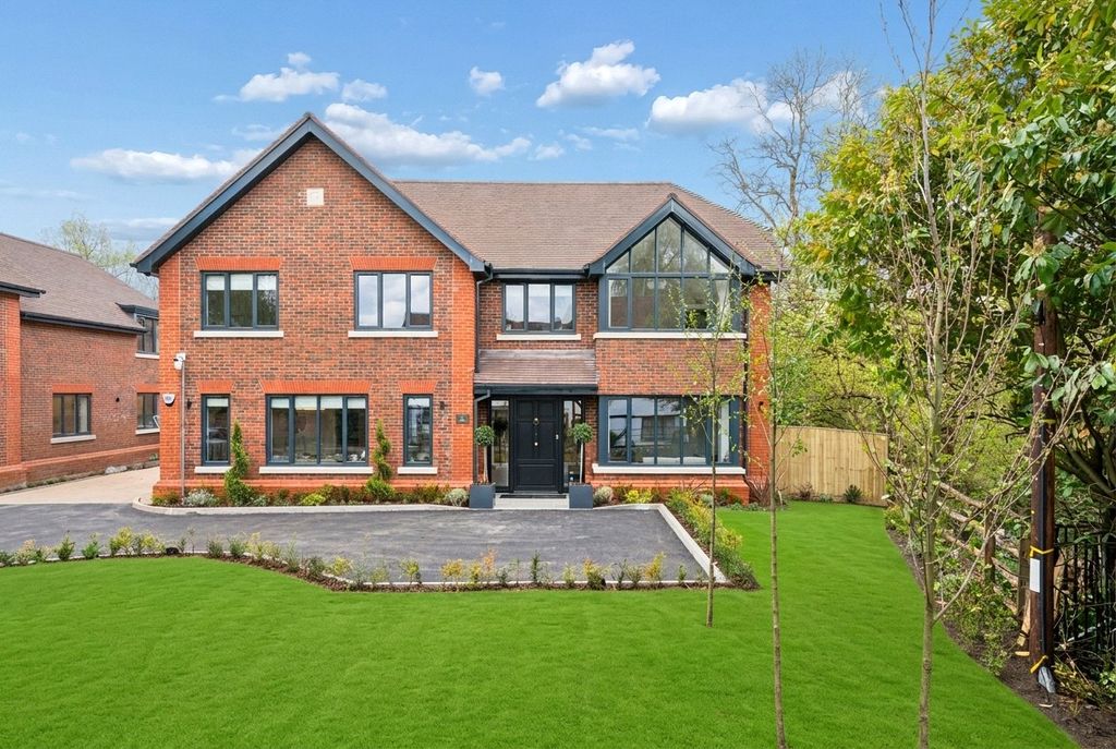 5 bed detached house for saleMill Farm, Mill Lane, Chalfont St. Giles, Buckinghamshire HP8
