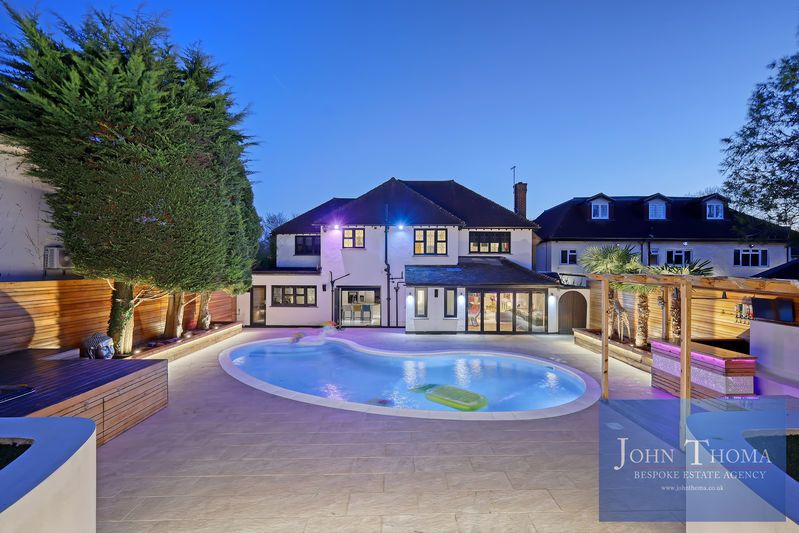 Additional image 42 of 4 bed detached house for saleCourtland Drive, Chigwell IG7