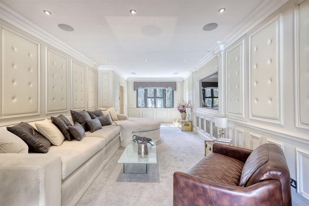 Additional image 6 of 4 bed detached house for saleCourtland Drive, Chigwell IG7