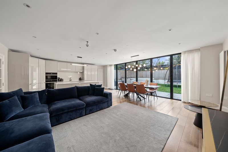Additional image 2 of 4 bed link detached house for salePrinces Avenue, Carshalton Beeches SM5