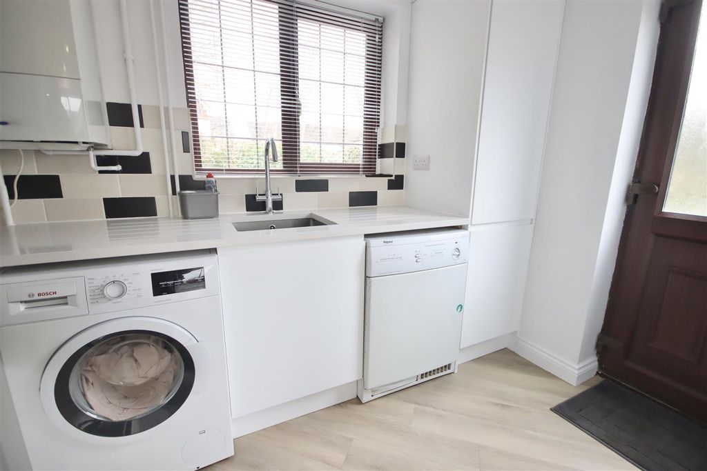 Additional image 12 of 4 bed detached house for saleExeter Close, Chippenham SN14