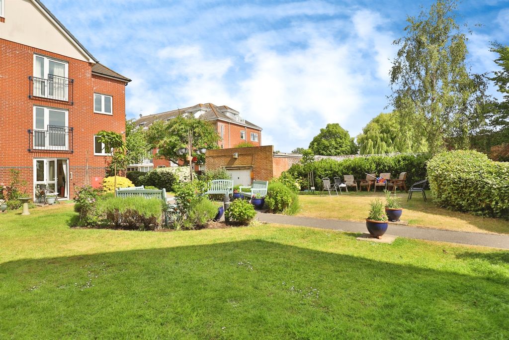 Additional image 8 of 2 bed flat for saleStour Road, Christchurch BH23