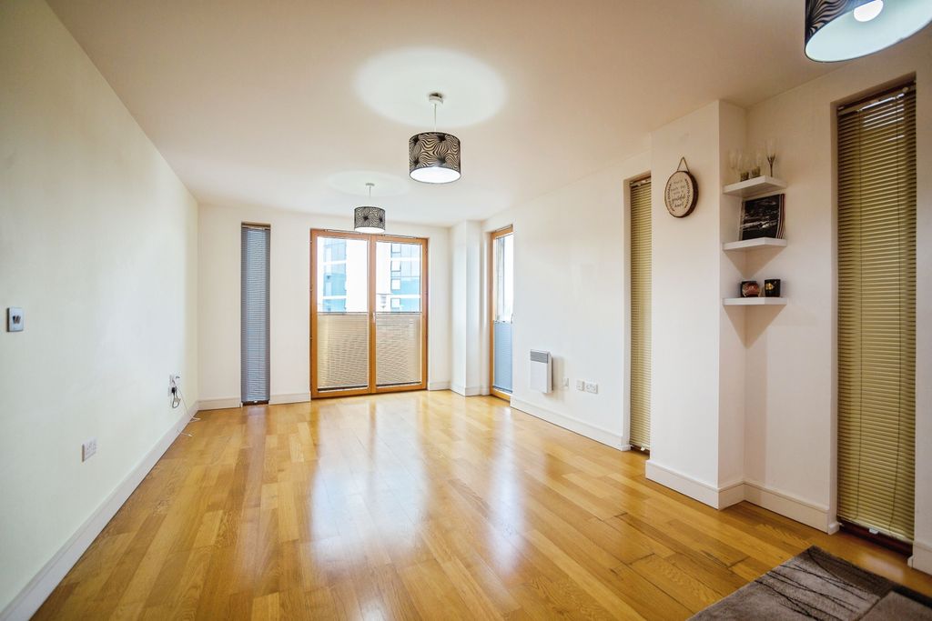 Additional image 5 of 2 bed flat for saleDock Head Road, Chatham ME4