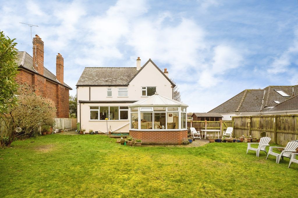 4 bed detached house for saleBridge Drive, Christleton, Chester, Cheshire CH3