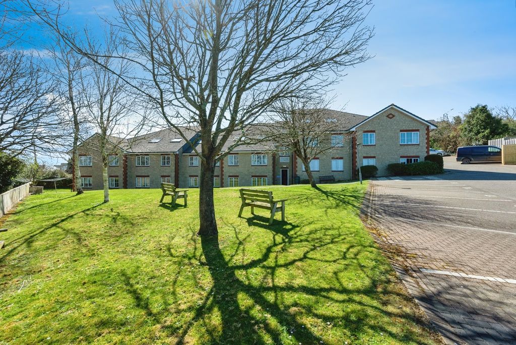 Additional image 12 of 2 bed flat for saleWest Hill, Wadebridge, Cornwall PL27