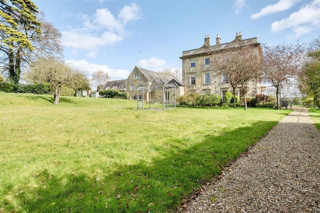 Additional image 12 of 2 bed flat for saleMonkton Park, Chippenham SN15