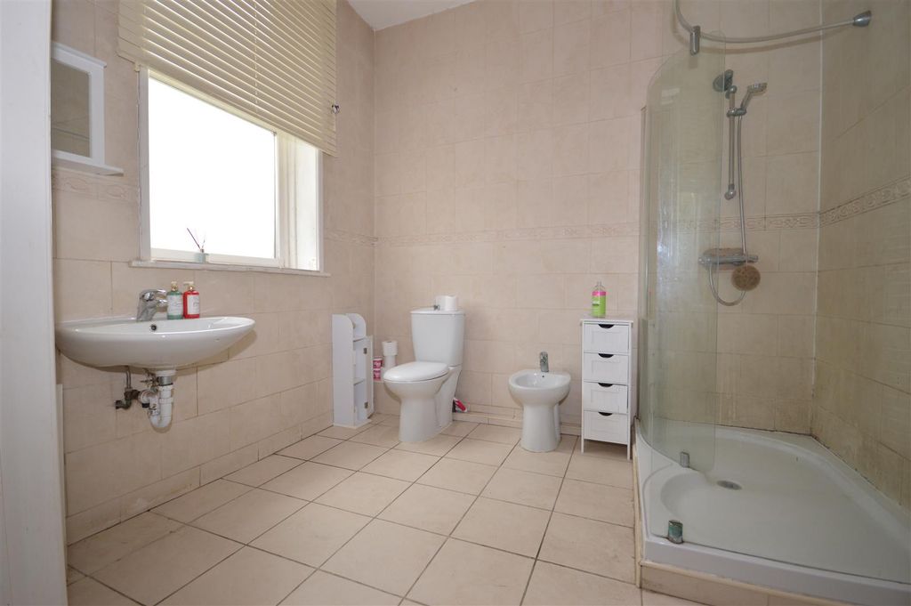 Additional image 15 of 4 bed detached house for saleLumley Street, Castleford WF10