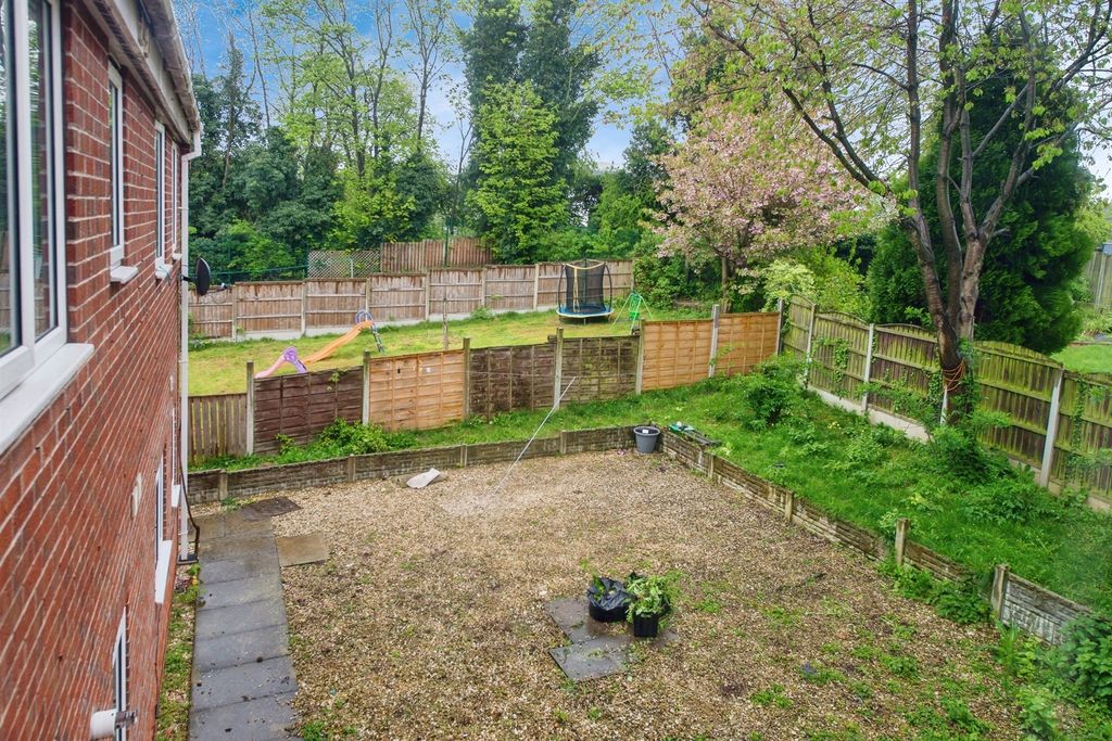 Additional image 15 of 2 bed maisonette for saleElizabeth Drive, Castleford WF10