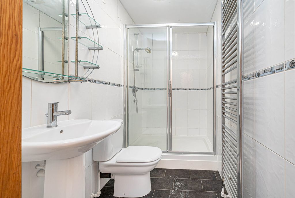Additional image 17 of 2 bed flat for saleEast Fergus Place, Kirkcaldy KY1