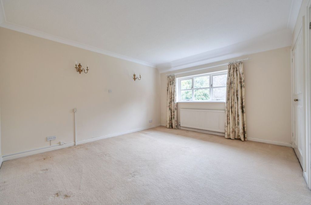 Additional image 12 of 4 bed detached house for saleSelham Close, Chichester PO19