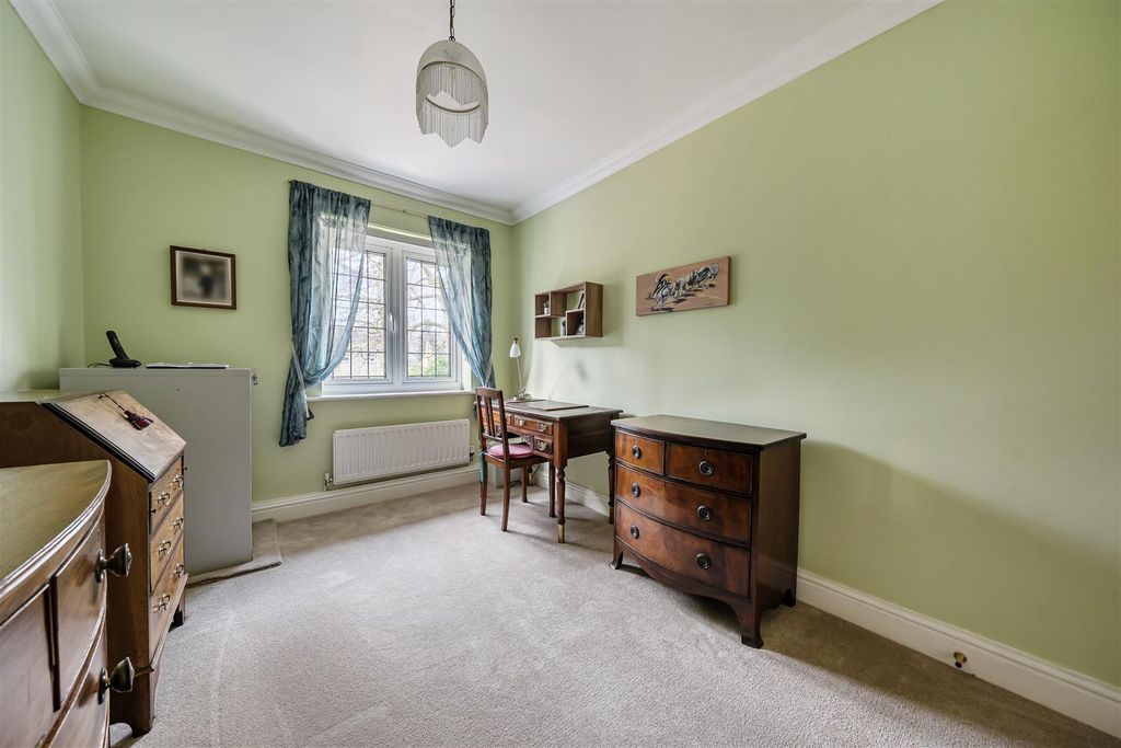 Additional image 26 of 5 bed detached house for saleGolf Drive, Camberley GU15