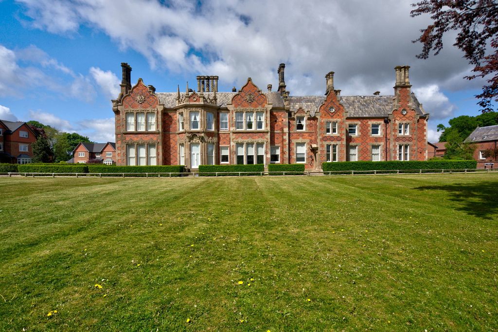 2 bed flat for saleApartment 11, Backford Hall, Blencowe Close, Chester CH1