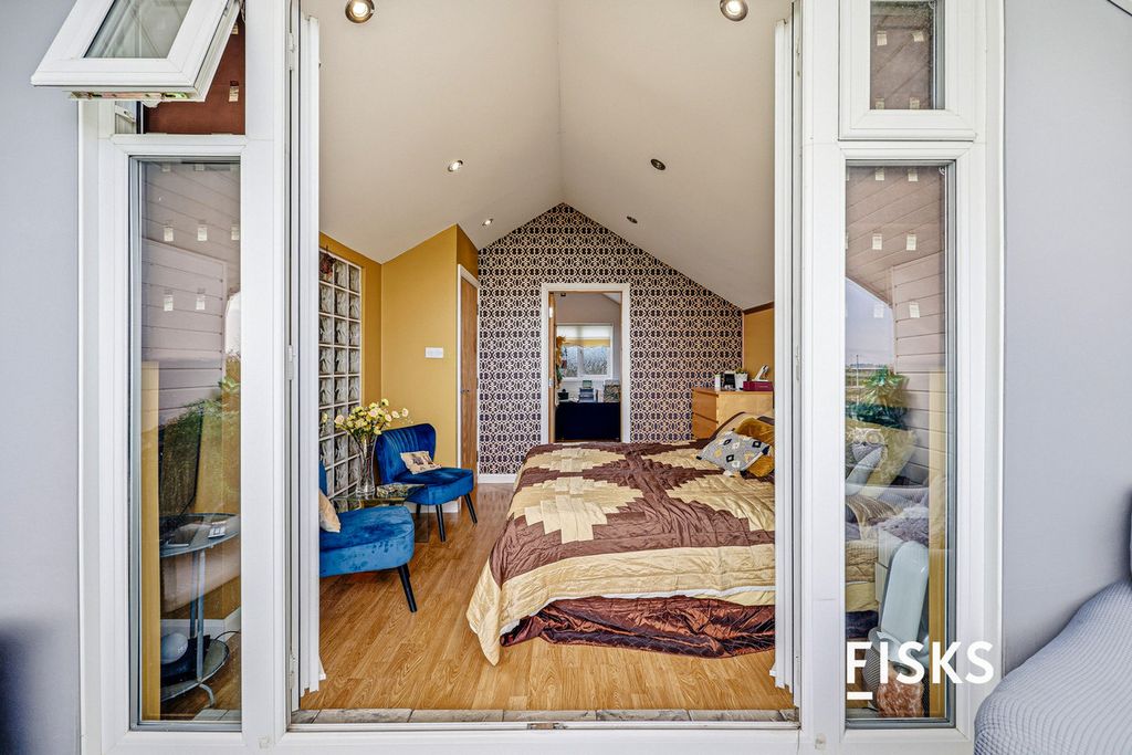 Additional image 19 of 4 bed detached house for saleThorney Bay Road, Canvey Island SS8
