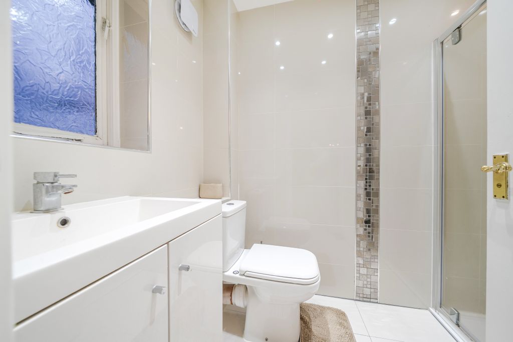 Additional image 20 of 5 bed detached house for saleDeerswood Close, Caterham CR3