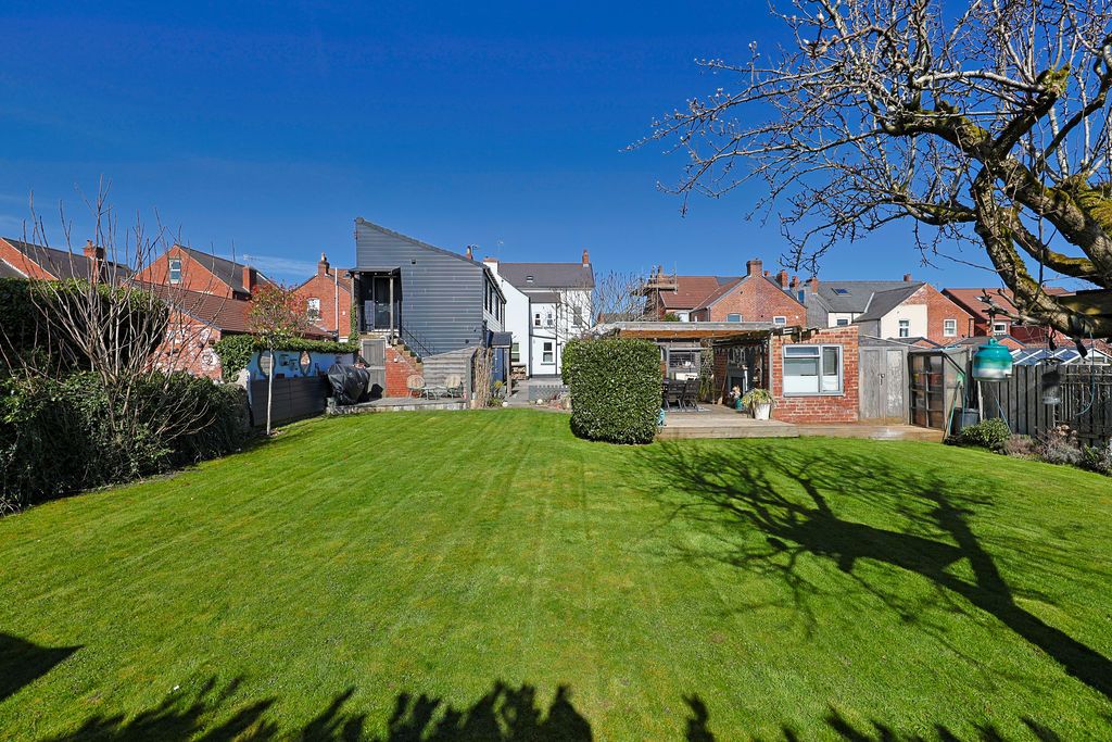 Additional image 5 of 6 bed detached house for saleChatsworth Road, Chesterfield S40