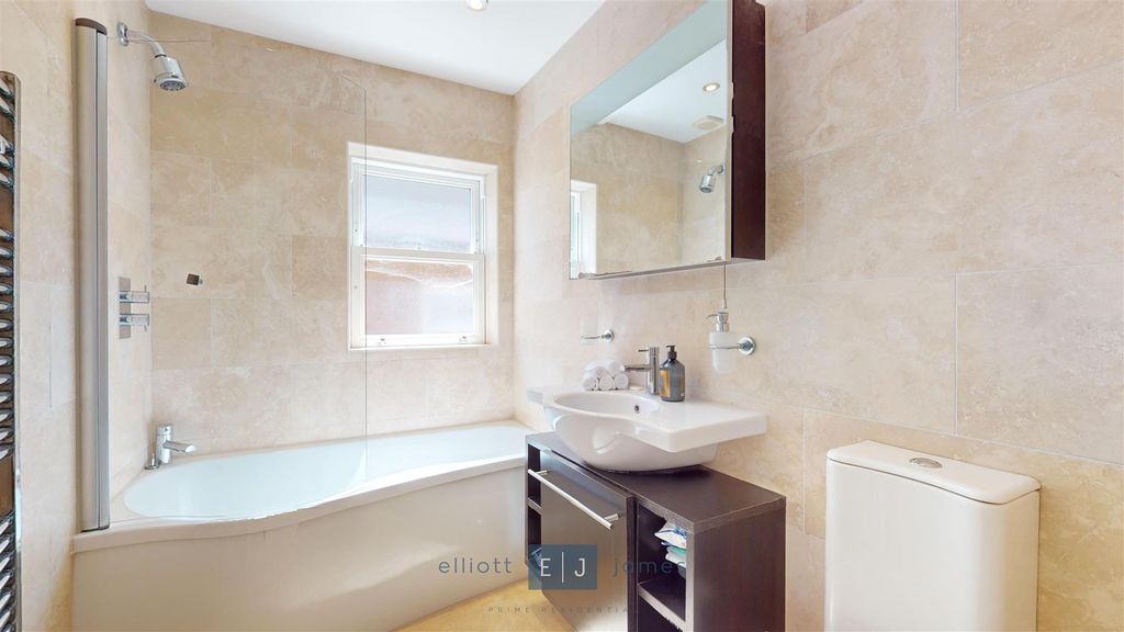 Additional image 16 of 5 bed detached house for saleMeadow Way, Chigwell IG7