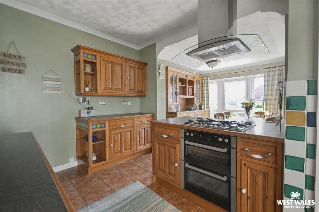 Additional image 22 of 5 bed semi-detached house for salePark Place, Cardigan SA43