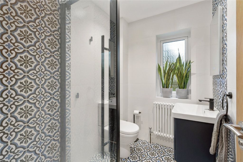 Additional image 10 of 5 bed detached house for saleWaverley Drive, Camberley, Surrey GU15