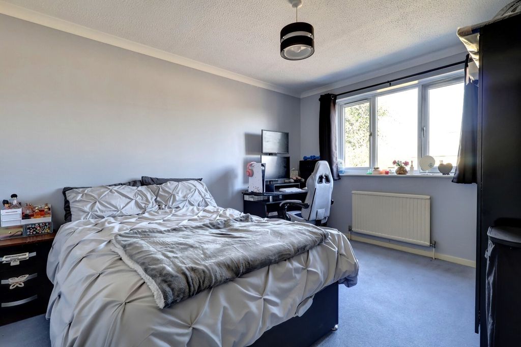 Additional image 8 of 3 bed maisonette for saleMilton Gardens, Princes Risborough, Buckinghamshire HP27