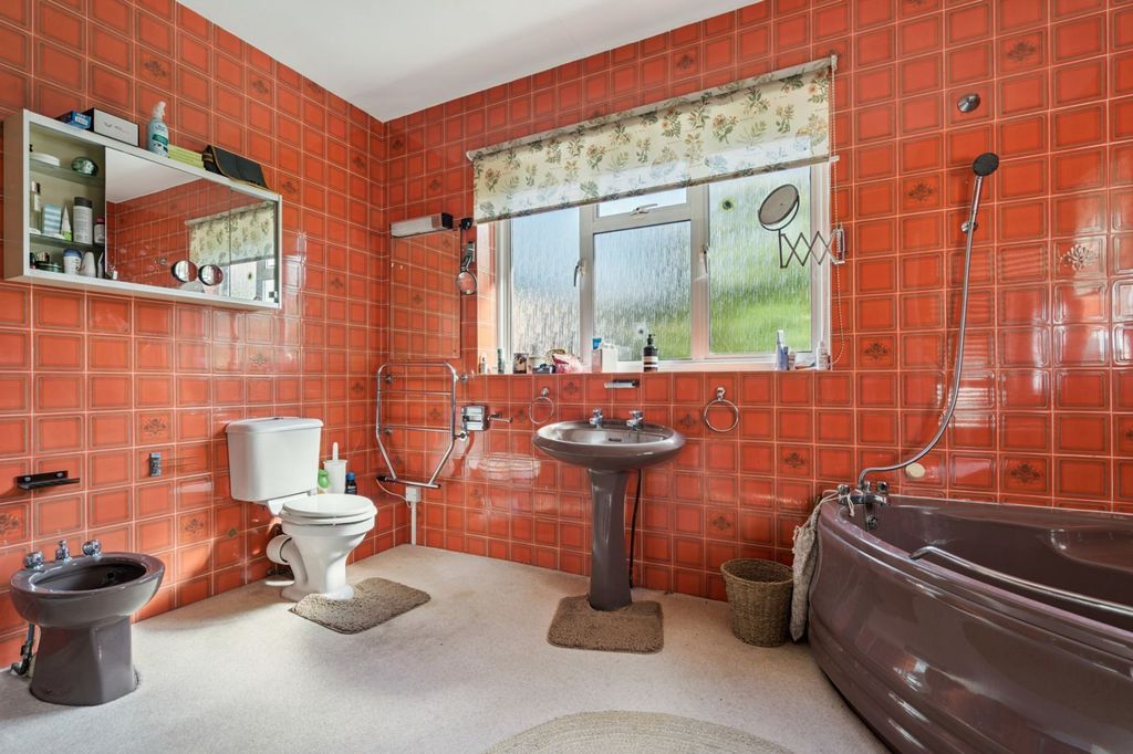 Additional image 13 of 5 bed detached house for saleFinch Lane, Bushey WD23