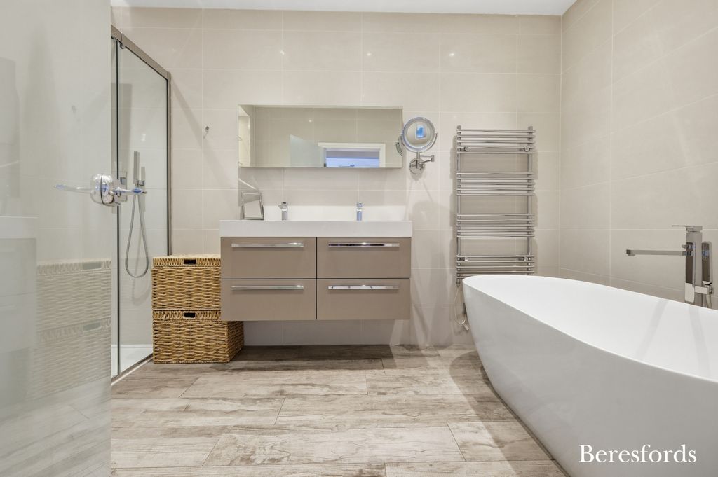 Additional image 14 of 3 bed flat for saleNew London Road, Chelmsford CM2