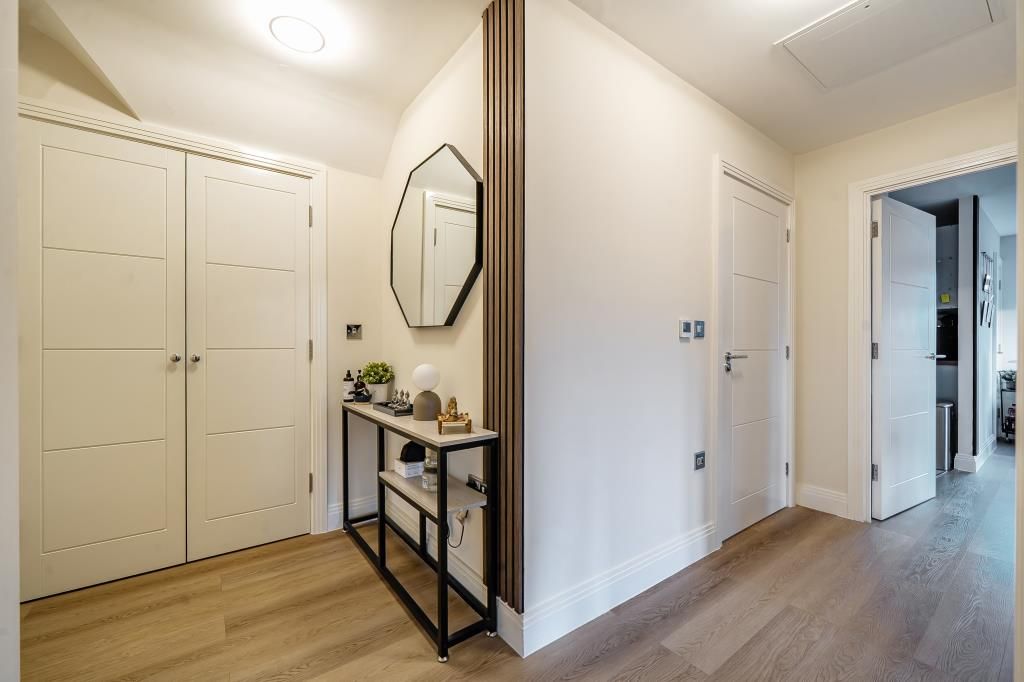 Additional image 15 of 2 bed flat for saleChesham, Buckinghamshire HP5