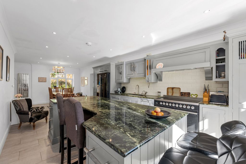 Additional image 6 of 5 bed detached house for saleHarestone Valley Road, Caterham CR3