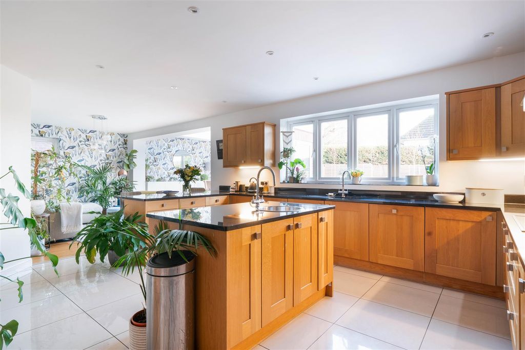 Additional image 4 of 4 bed detached house for saleNetherleigh Road, Ashgate, Chesterfield S40