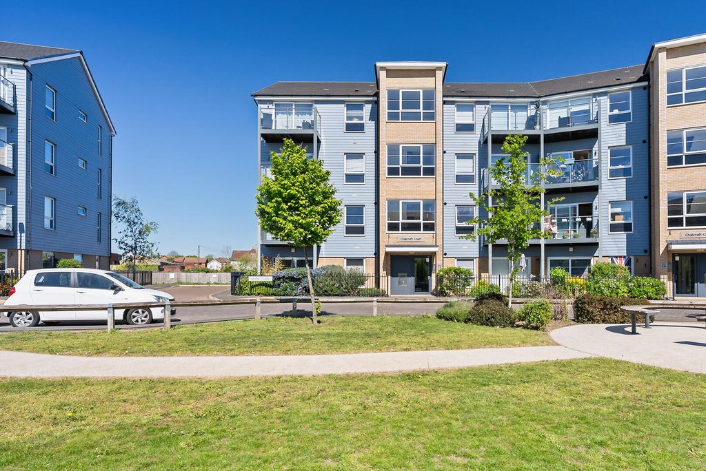 Additional image 17 of 2 bed flat for saleKennett Lane, Chertsey KT16