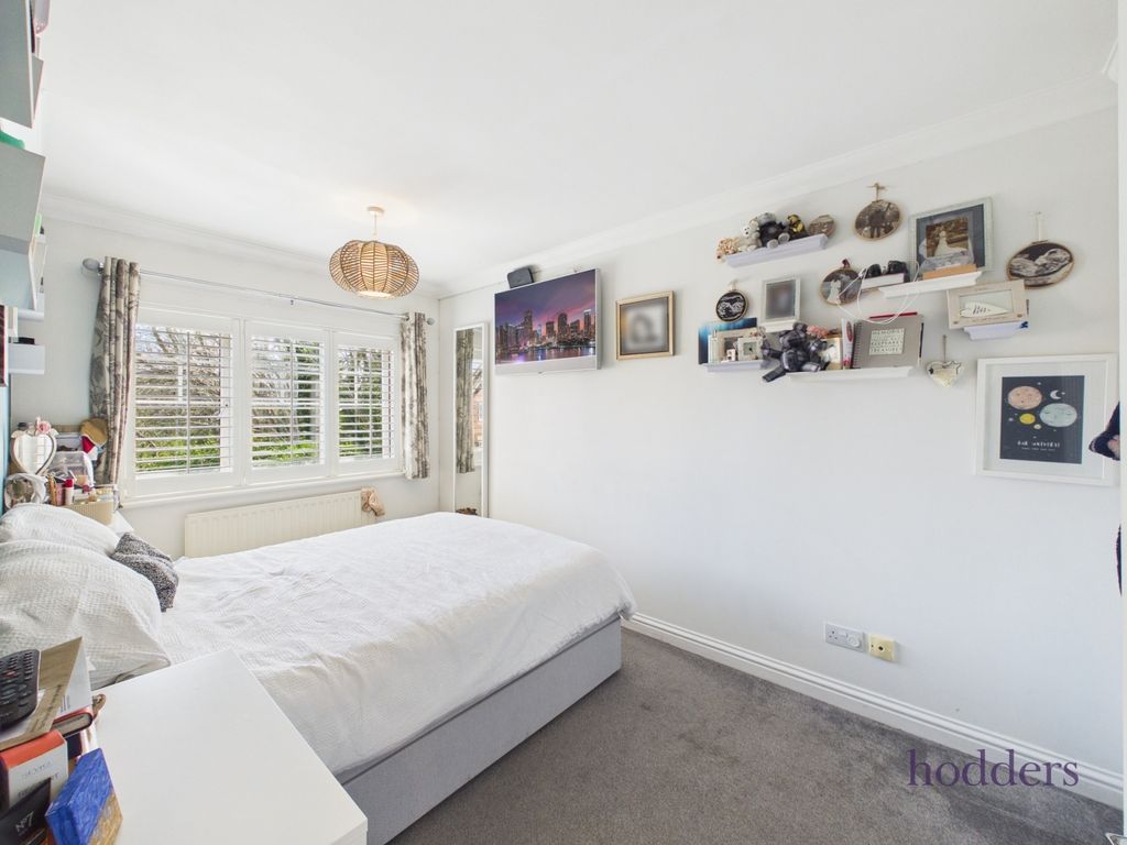 Additional image 4 of 4 bed semi-detached house for saleTwynersh Avenue, Chertsey, Surrey KT16