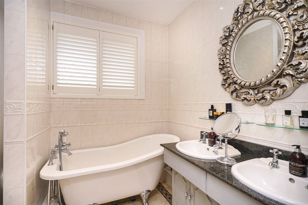 Additional image 29 of 5 bed detached house for saleChiltern Close, Bushey, Hertfordshire WD23