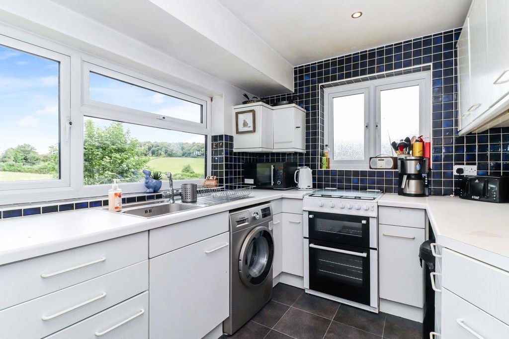 Additional image 9 of 2 bed maisonette for saleDarvell Drive, Chesham HP5