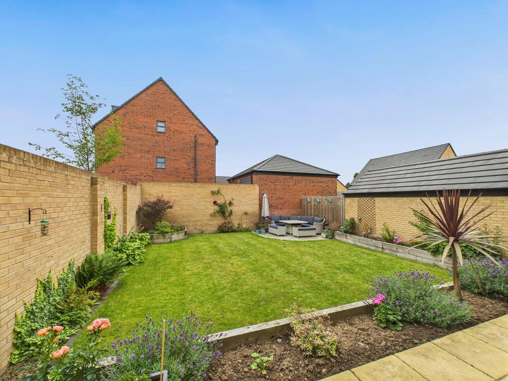 Additional image 14 of 4 bed property for saleHaydock Avenue, Castleford WF10