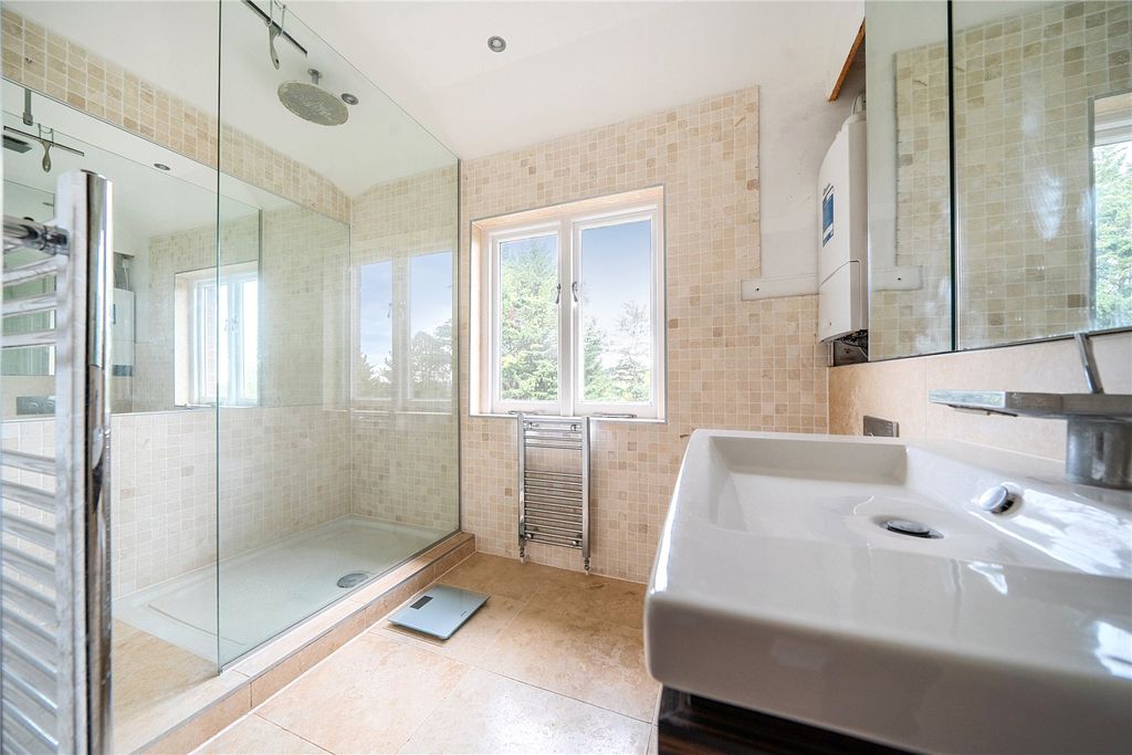 Additional image 8 of 2 bed flat for saleCamden Park Road, Chislehurst BR7