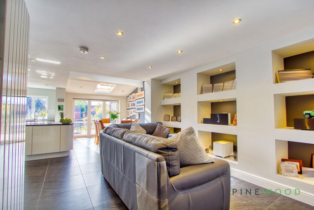 Additional image 12 of 5 bed semi-detached house for saleShaftesbury Avenue, Ashgate, Chesterfield, Derbyshire S40