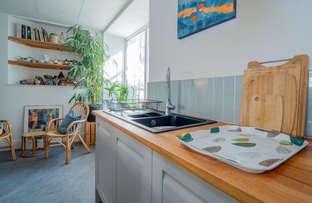 Additional image 7 of 7 bed property for saleEagle Star House, 9 Quay Street, Carmarthen SA31