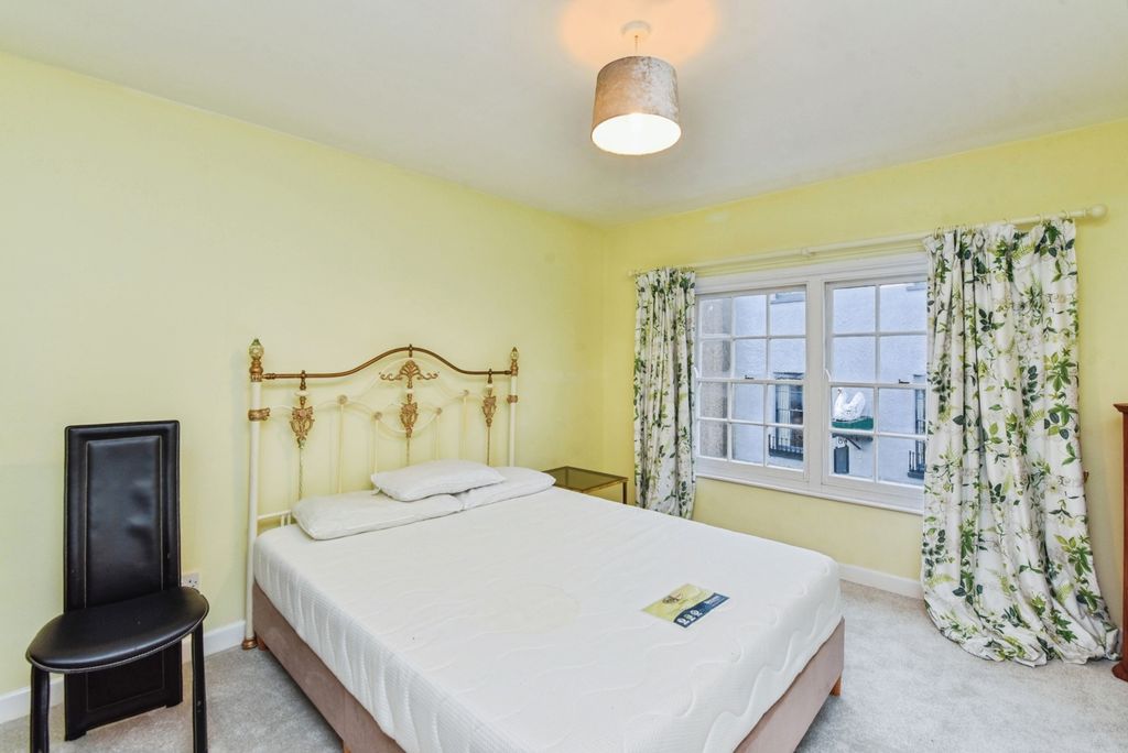 Additional image 6 of 2 bed flat for saleSadler Street, Wells, Somerset BA5