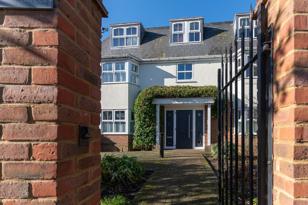 Additional image 2 of 2 bed flat for saleWindsor Street, Chertsey KT16
