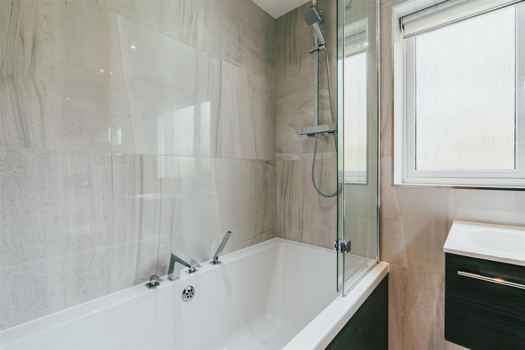 Additional image 24 of 5 bed property for saleOld Pheasant Court, Chesterfield S40