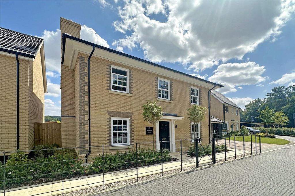 4 bed detached house for saleSicklesmere Road, Bury St Edmunds, Suffolk IP33