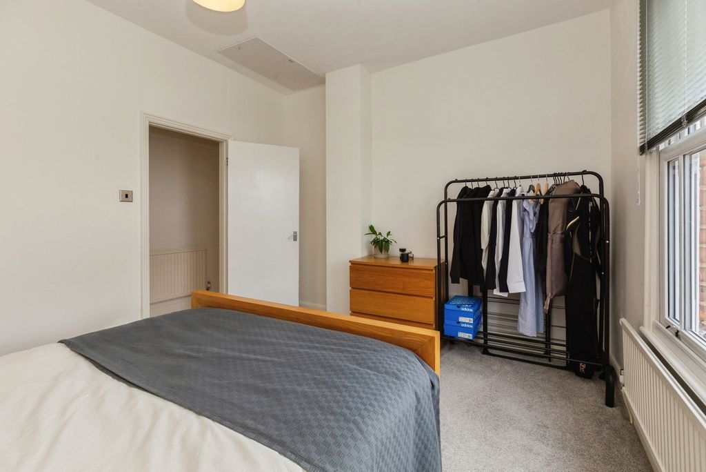 Additional image 11 of 1 bed flat for saleEssex Road, Thame, Oxfordshire OX9