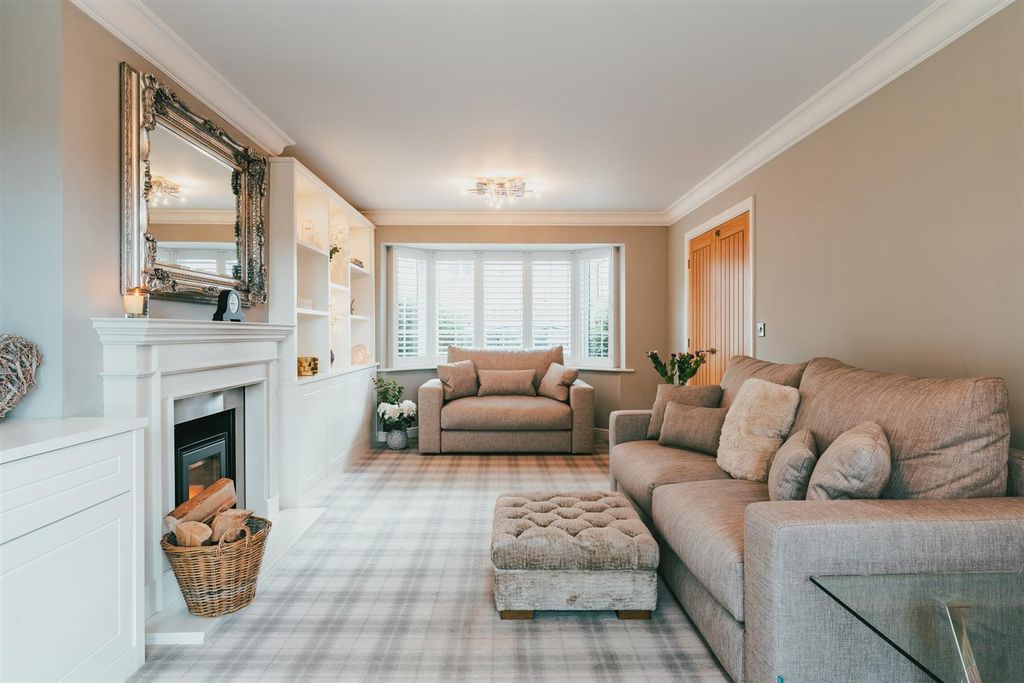 Additional image 8 of 5 bed property for saleOld Pheasant Court, Chesterfield S40