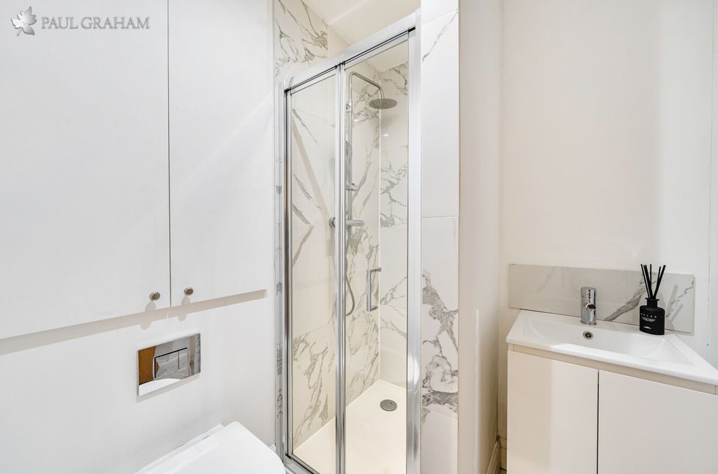 Additional image 6 of 2 bed flat for saleNicole Lodge, Carshalton SM5