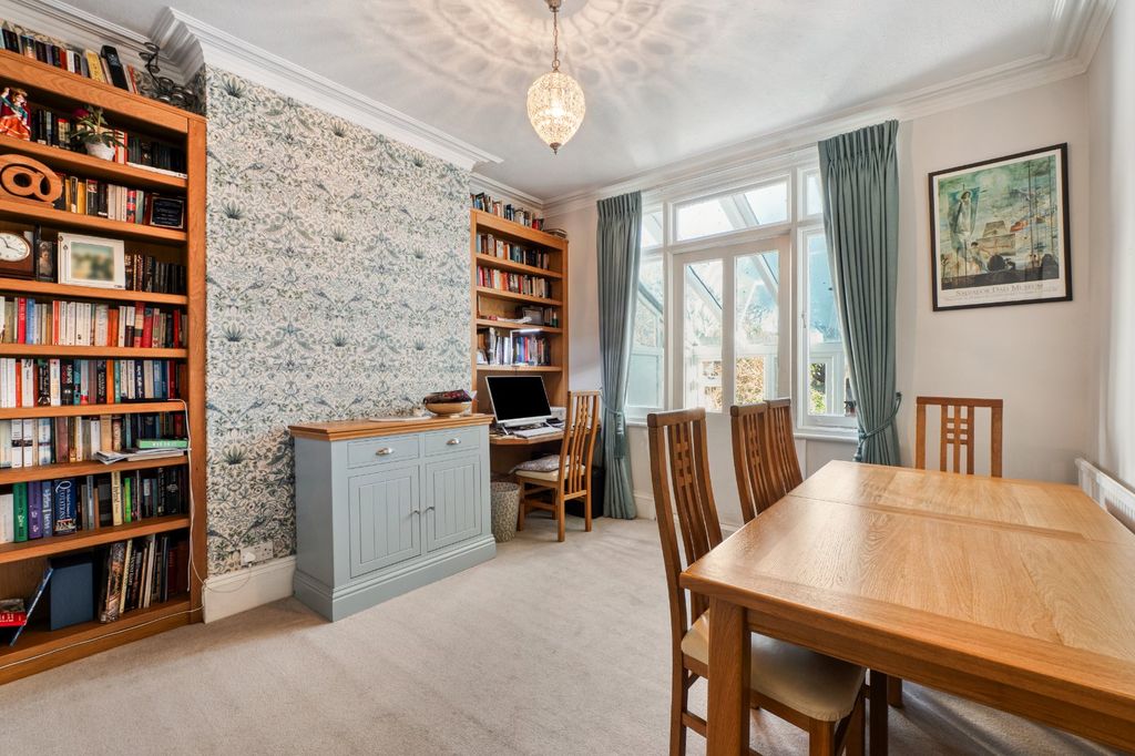 Additional image 3 of 4 bed semi-detached house for salePark Hill, Carshalton SM5