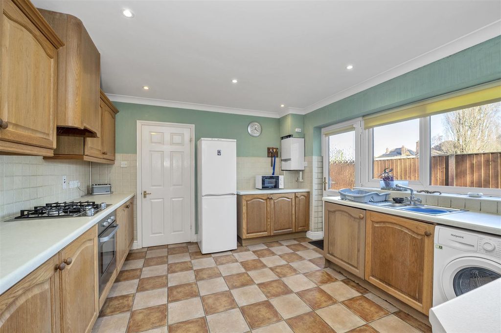 Additional image 5 of 3 bed detached bungalow for salePine Leys, Bury St Edmunds IP32