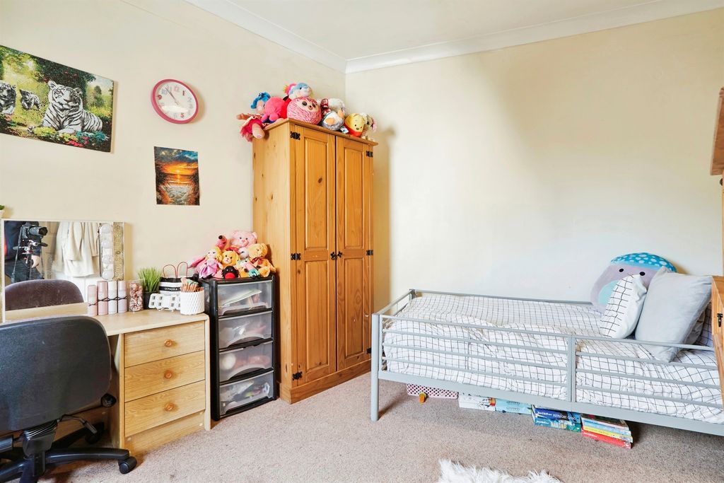 Additional image 12 of 7 bed semi-detached house for saleWheldon Road, Castleford WF10